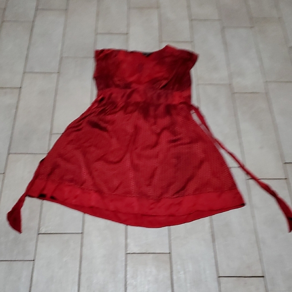 Elegant Red Strapless Dress - Picture 1 of 4